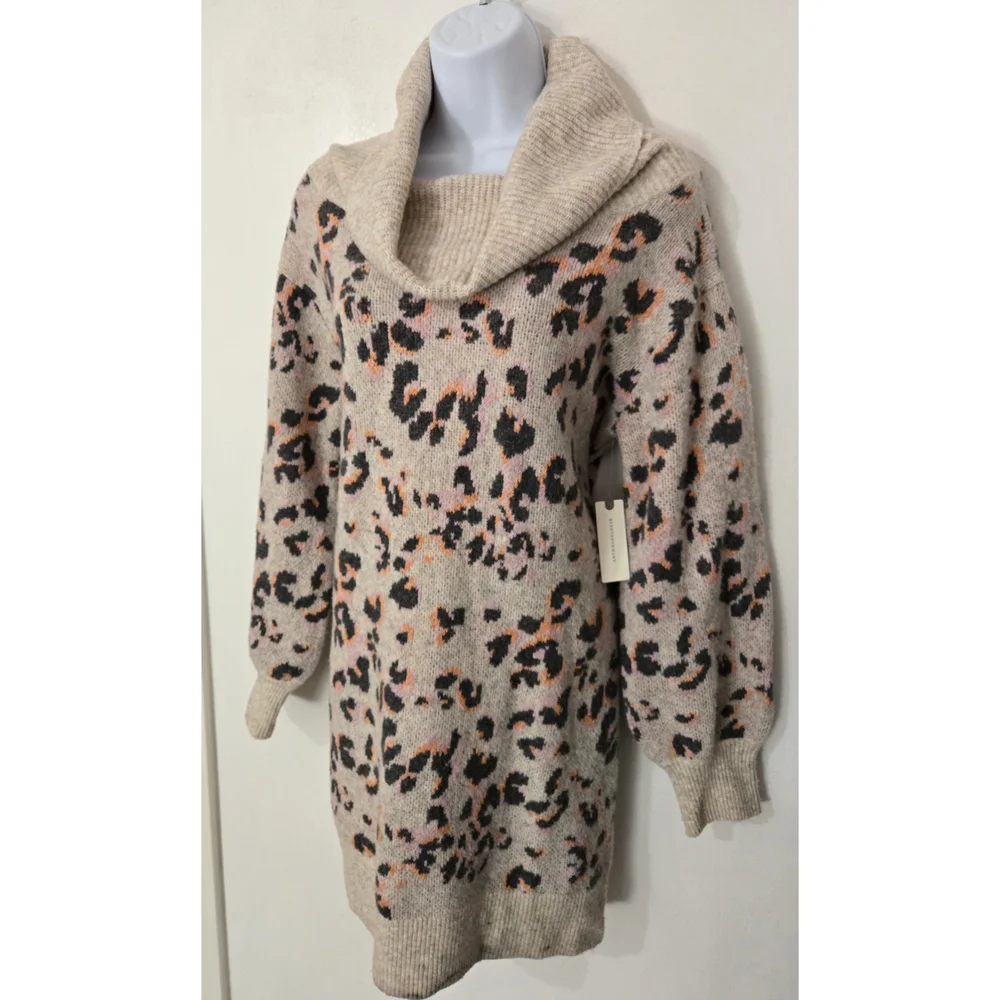 NWT Anthropologie Women's Leopard Print Sweater Size Medium - Picture 3 of 12